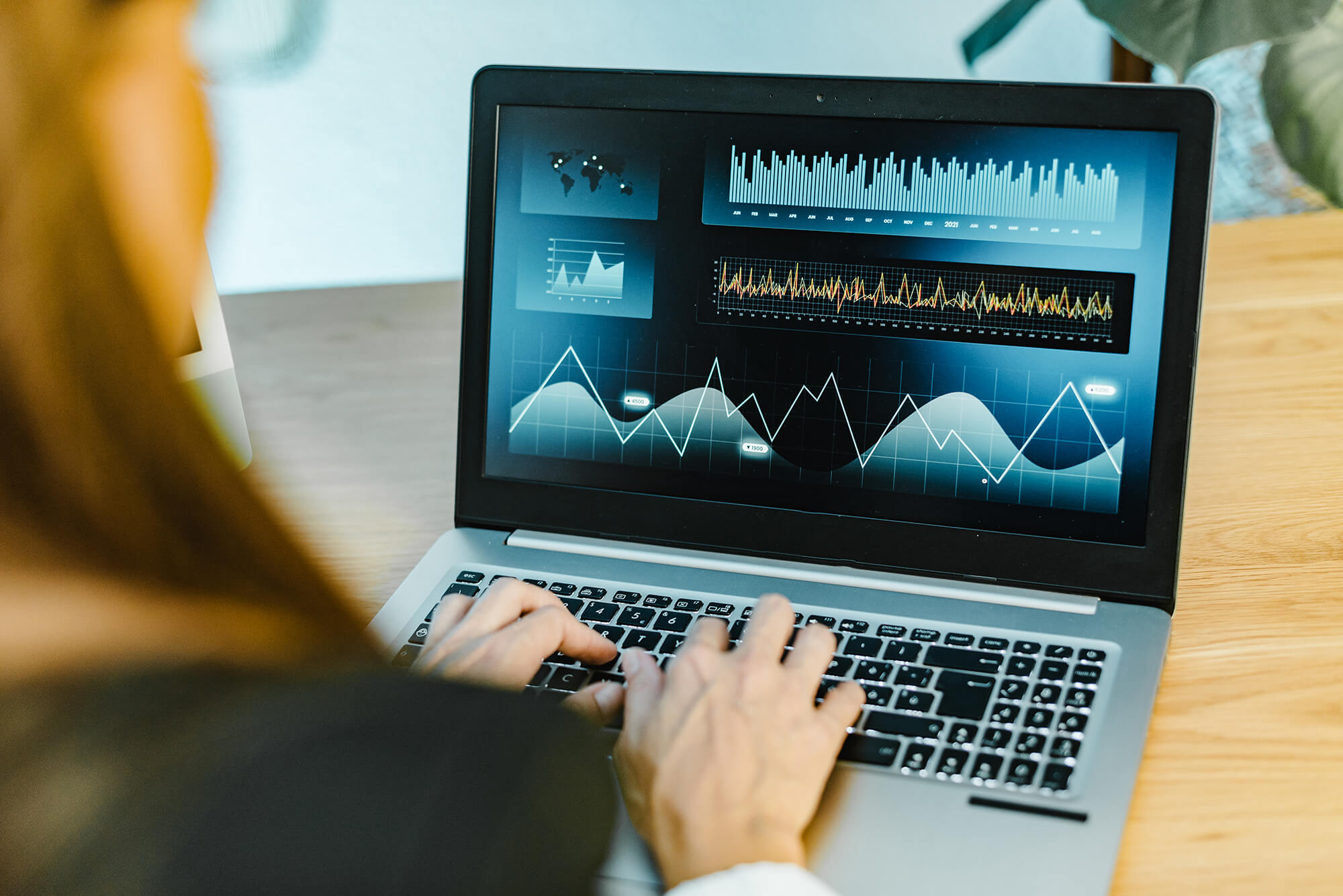 What’s The Difference Between Stock Options and Stock Warrants